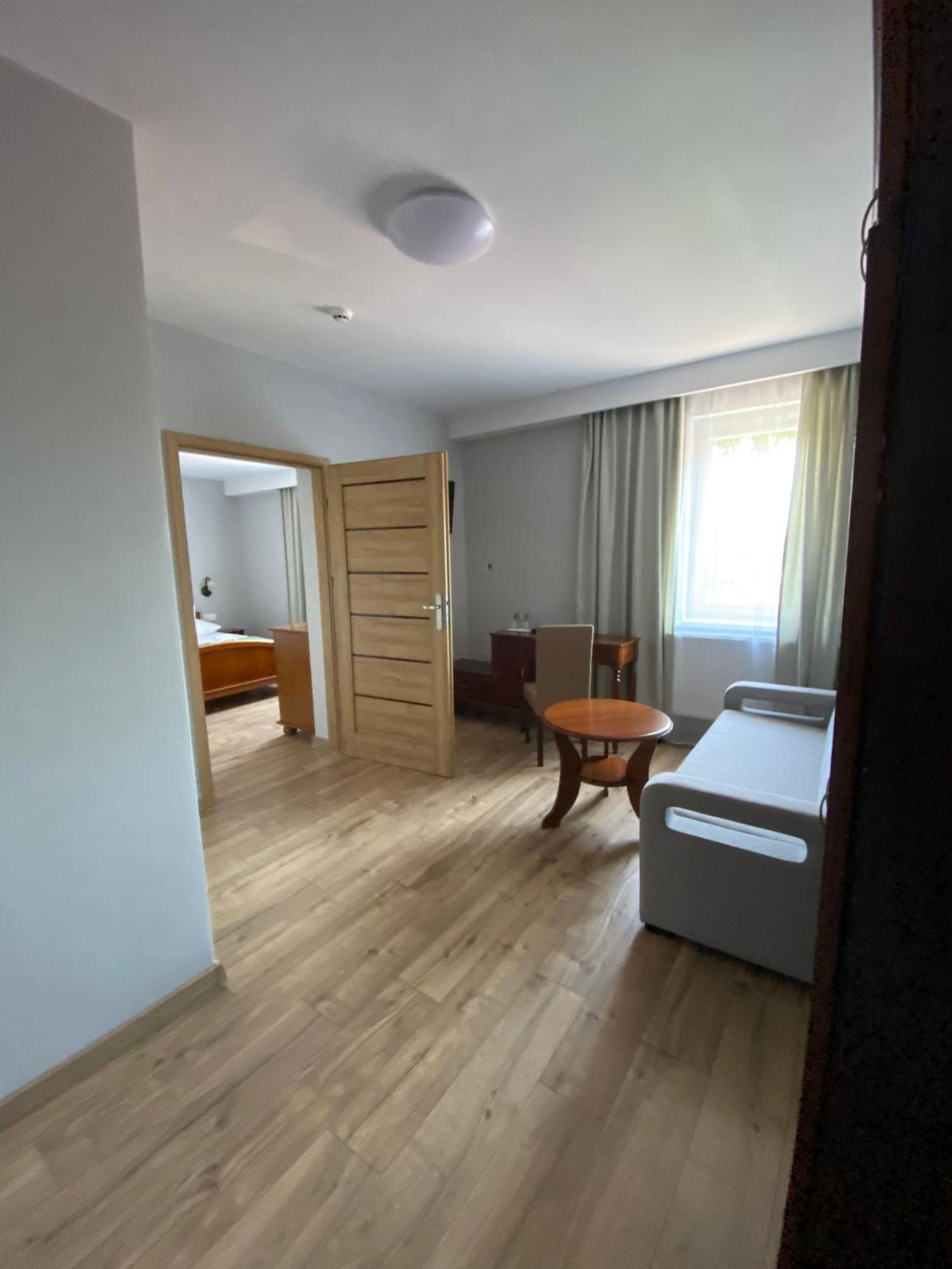 Hotel Kresowianka Konin  Dış mekan fotoğraf