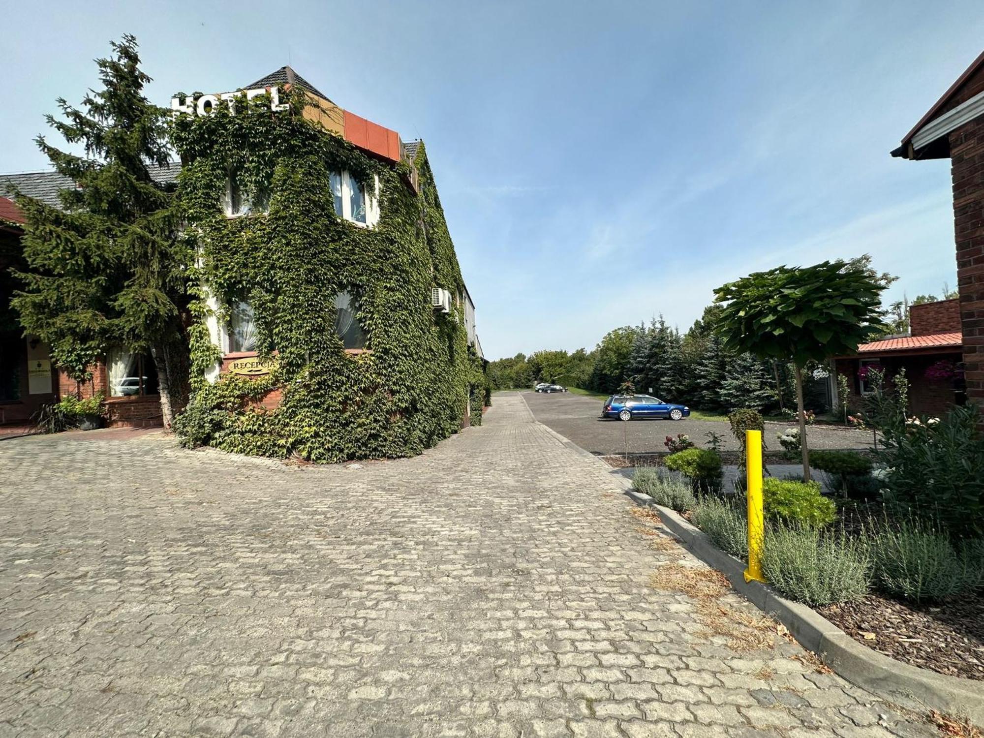 Hotel Kresowianka Konin  Dış mekan fotoğraf